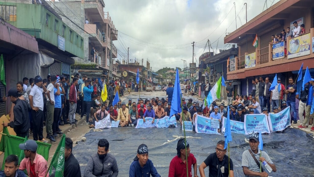 Thung kba, khwai dohka bad iashongkai ki paid ka EJH ha surok NH-6 ba mynthi palat ka NHAI ban maramot