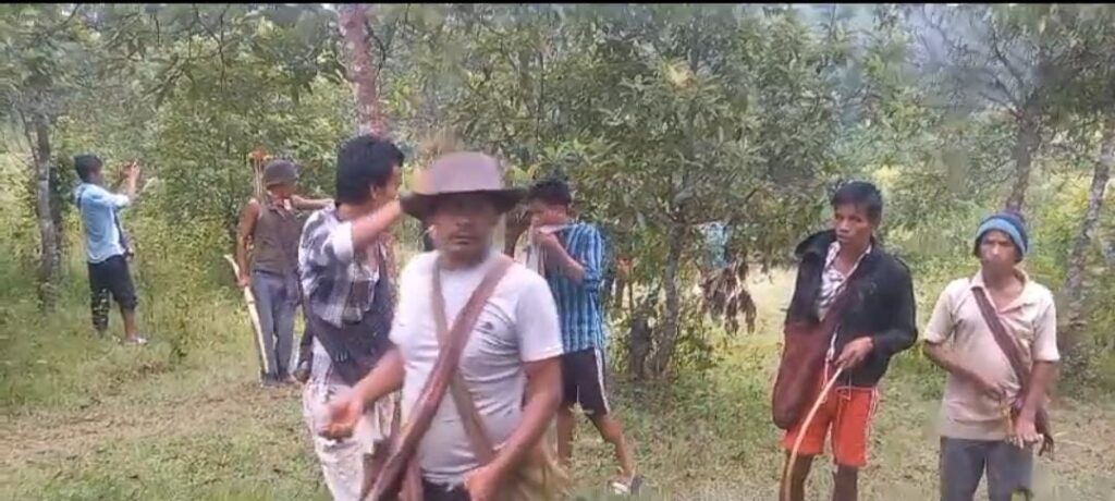 Hiar thma ki paid Karbi da ki Khnam Ryntieh bad ki Jri siat sim ia ki Khasi-Pnar ha Lapangap