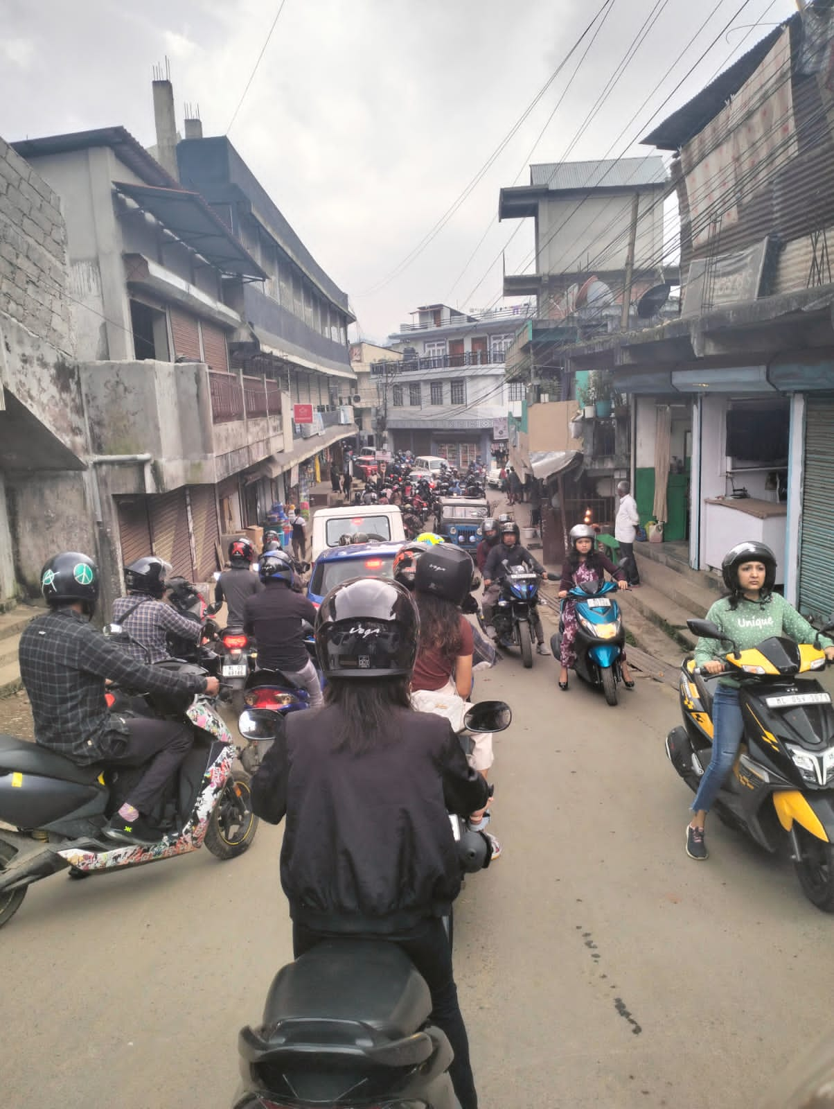 Ka state-level mock exercise bala pynlong da Meghalaya State Disaster Management Authority ha ka sngi Palei, kala wanrah ia ka jingdheng kali kaba jur ha bun ki jaka ka Nongbah Shillong, kaba dukha mynsiem ia kiba bun ban poi sha ka jaka ba ki leit ha ka por kaba biang.