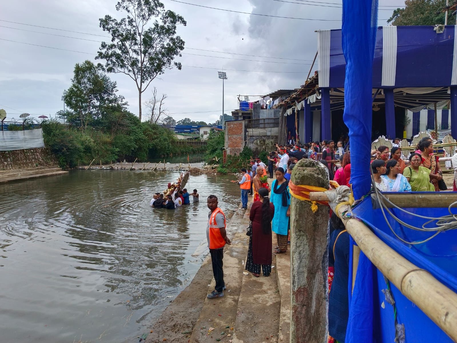 Tuid ki riewngeit Hindu ban Bretblei ha Wahumkhrah