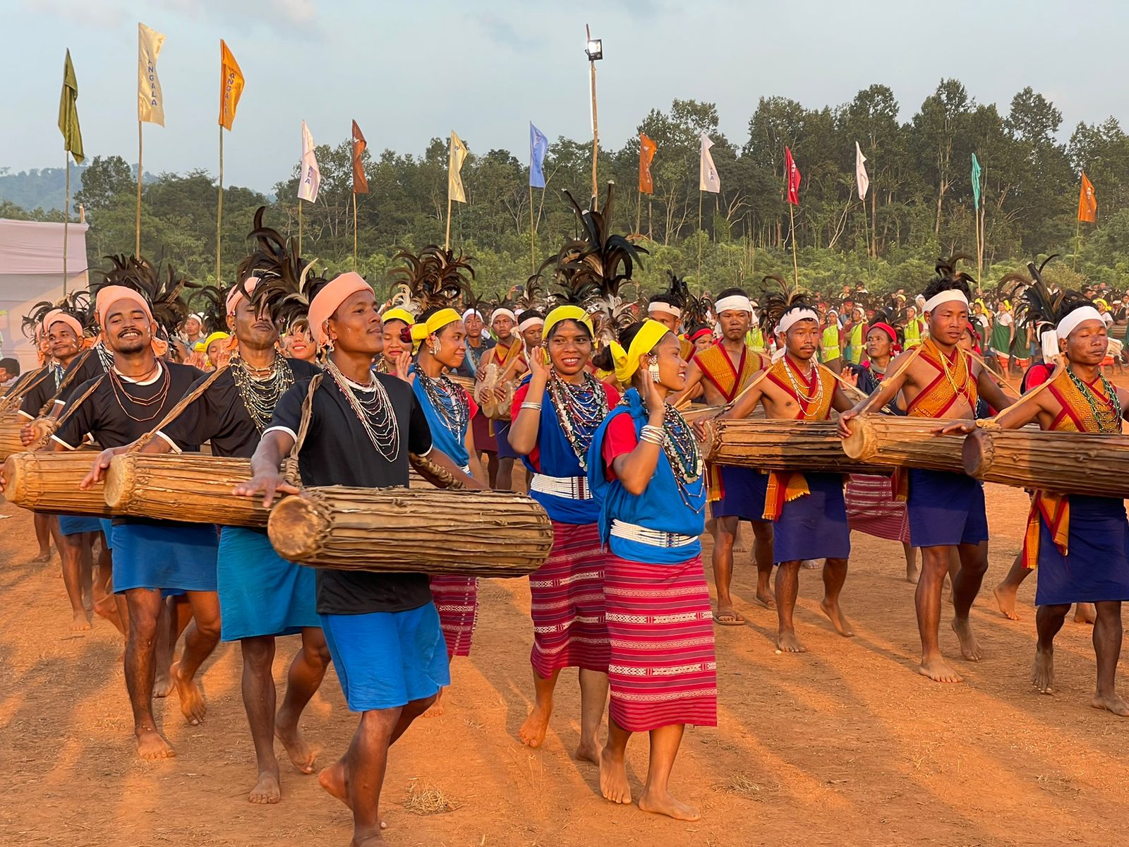 Kut noh ka tamasa Wangala hapdeng ka jingiphuh iphieng