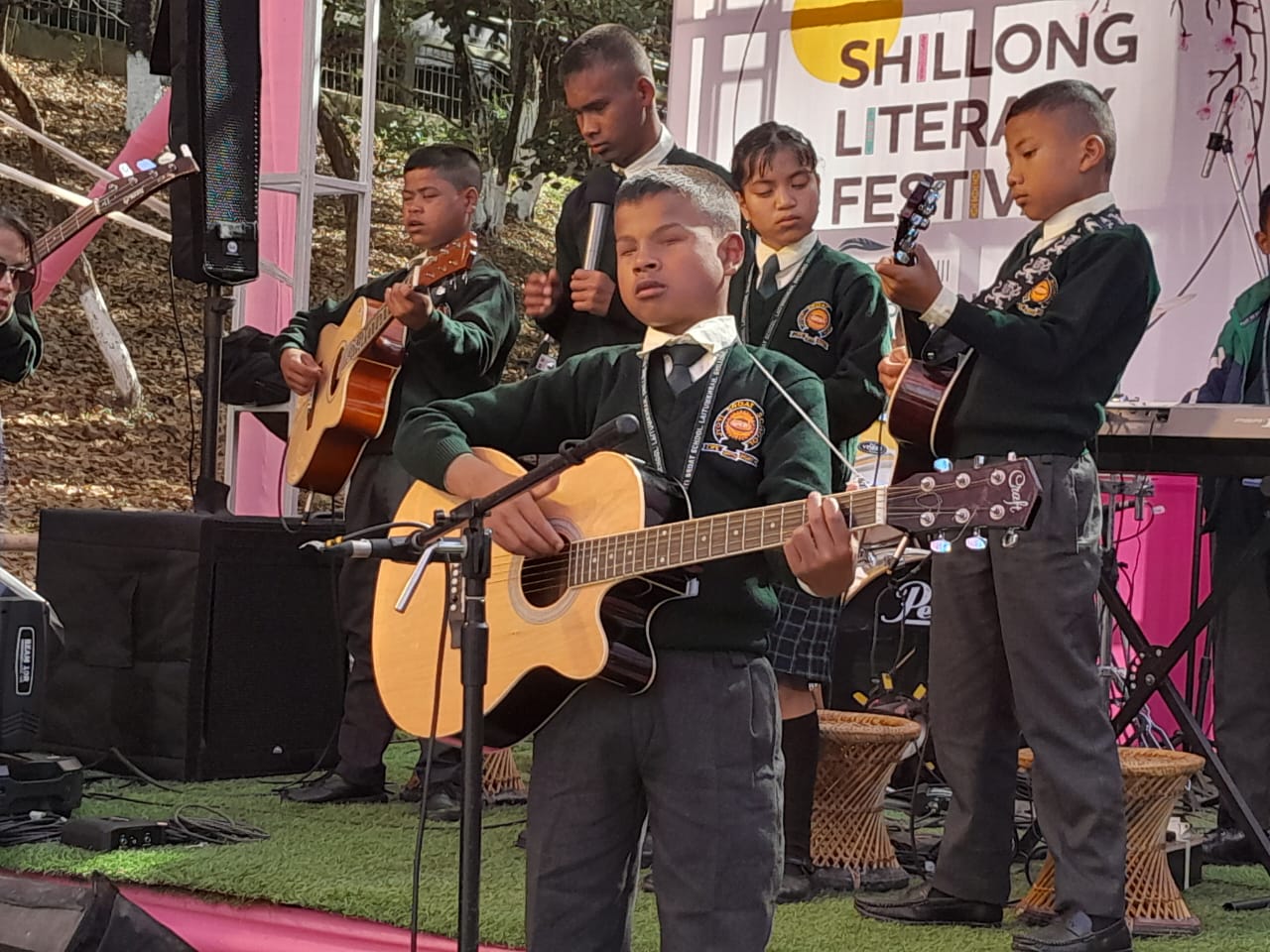 Childrens Day : Pyniap biej ki Khynnah skul Jyoti Sroat da ki sur jingrwai ia ki nongshangkai ha Nan Polok