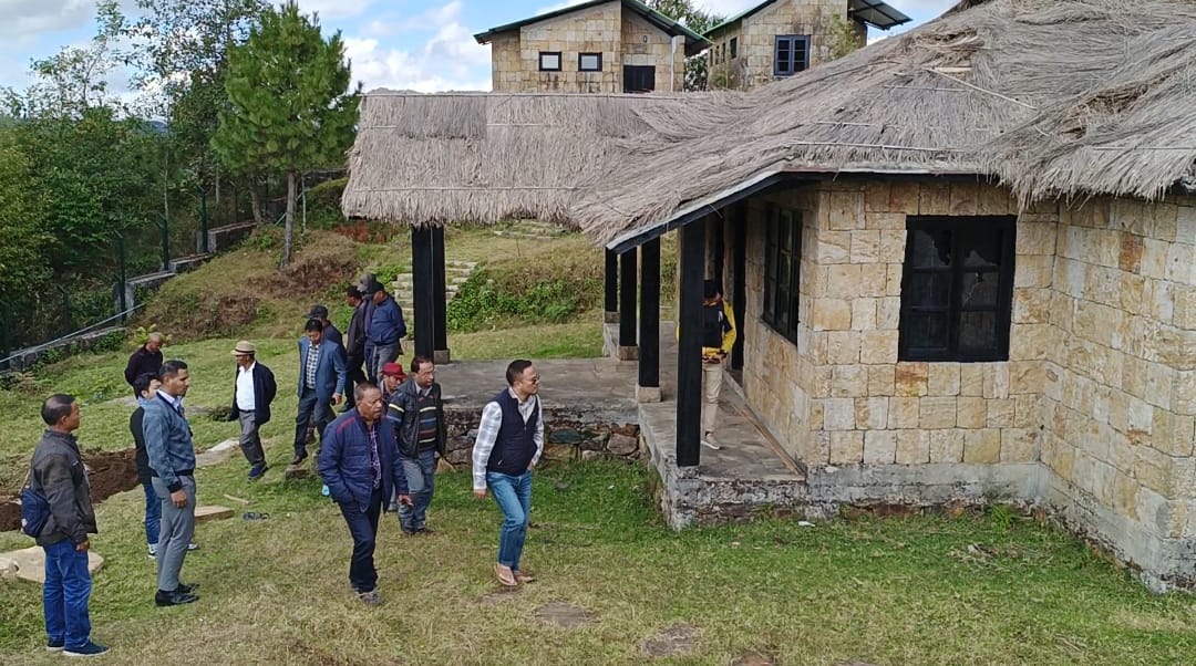 Hiar jngoh u CEM ia ka Khasi Heritage Village, yn ran sha ka Committee ban pynthikna ia ka Monolith Festival