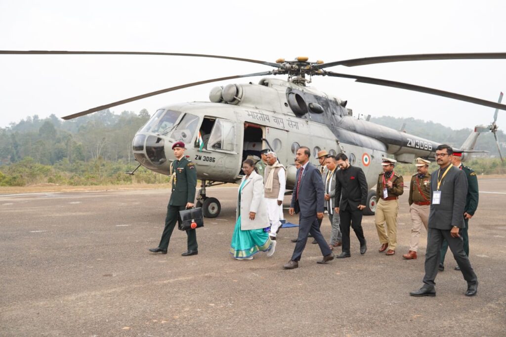 Ha ka dur: Wan poi ka President Droupadi Murmu ha Baljek Airport kaba don ha Jengjal, West Garo Hills