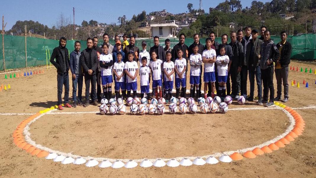 Plie ka Bright Star Football Academy Nongstoiñ ïa ka shlem ai jinghikai