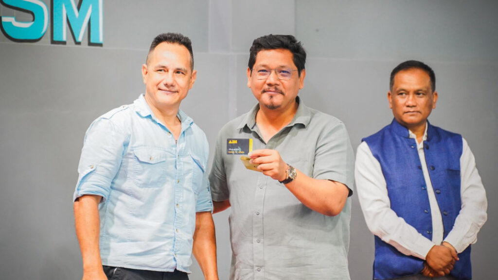 Plie u CM ia ka Swimming Pool ha Lapalang ba pyntrei na ka CM Elevate Program