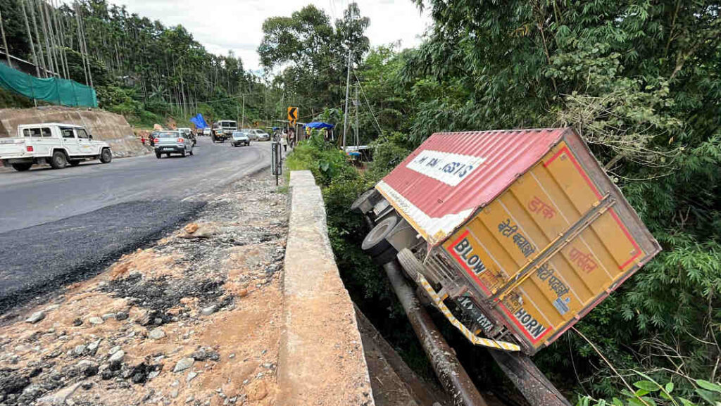Truck plunges into gorge near Tura, water pipes avert tragedy