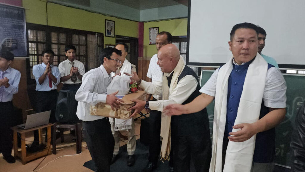 Rakhe sngikha u Bah Sanbor Shullai da ka jingialehkmen bad ki Khunswet ha Nongthymmai
