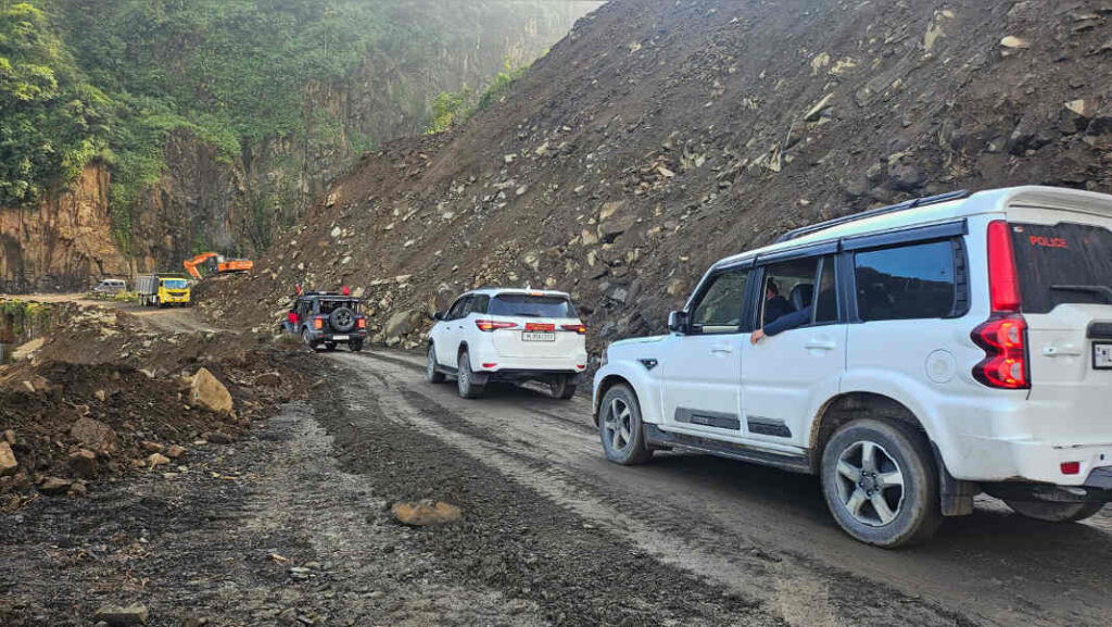Kwah ka Sorkar ban pyndep kloi noh ia ka surok Shillong-Dawki | Yn phah trei noh 2-13 kynta shisngi ia ka Kompani 