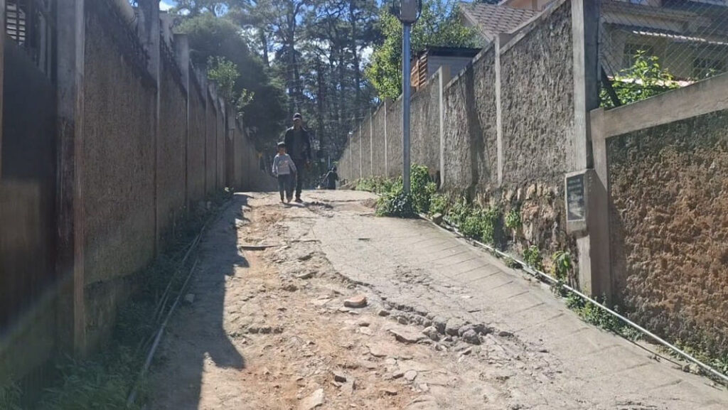 
Jah lynti ki kular u MLA bad MDC | Hap shna hi ki paidbah ia ka surok ha Mawlai Mawroh 
