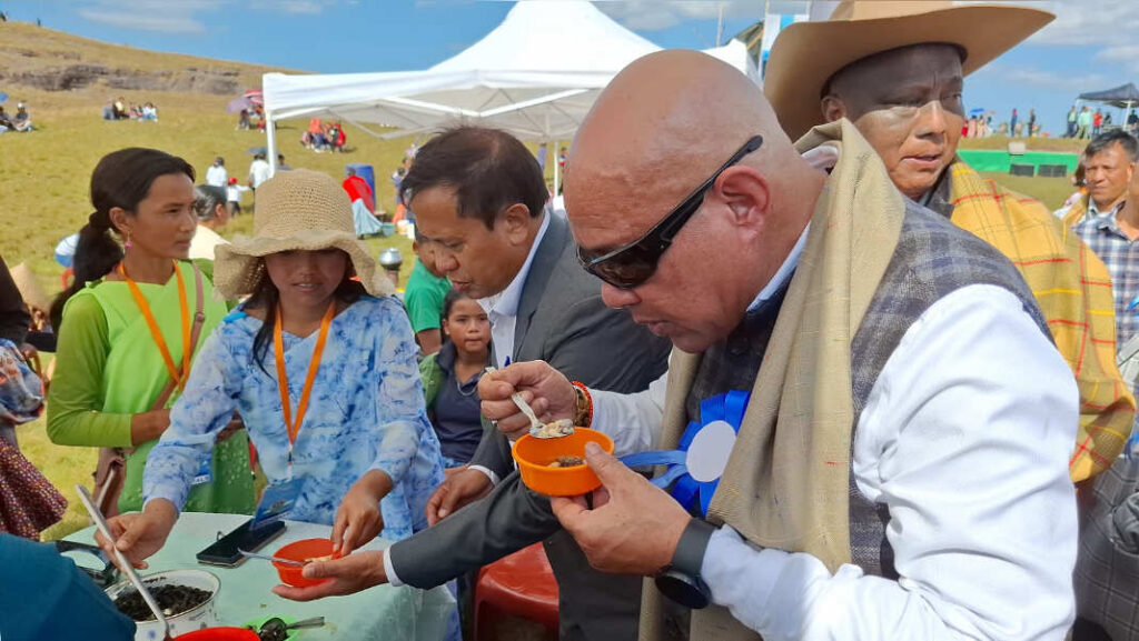 Pynlong ka Hima Lyngiong ia ka tamasa bam Niangphlang ha Umsohmat