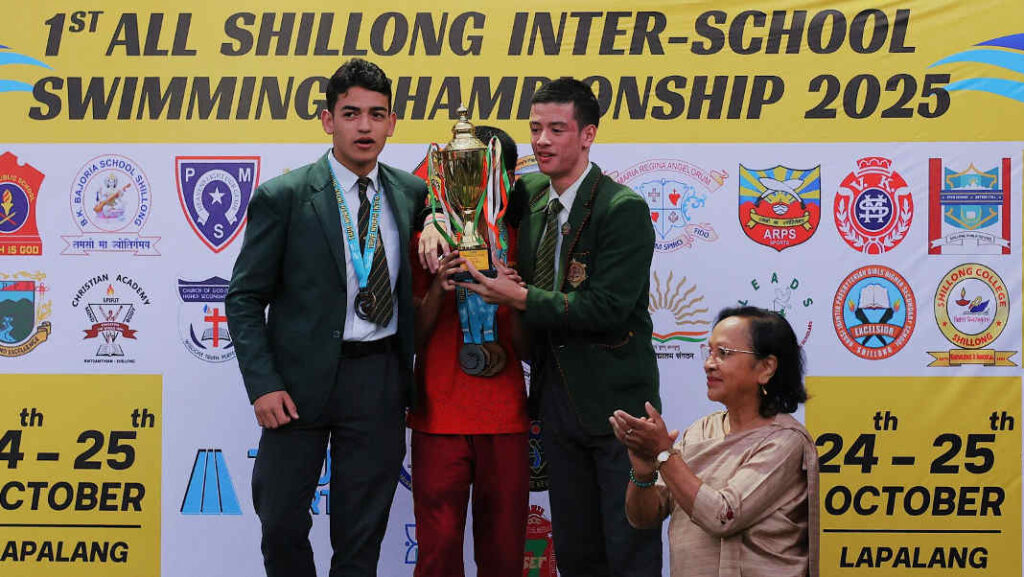 Lahduh ka Pine Mount bad St.Edmunds ha ka Interschool Swimming Championship