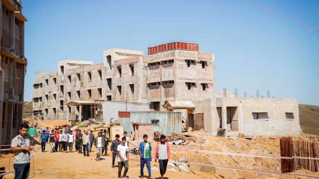 Bthah y CM ban pyndep noh kham kloi ia ka EMRS ba T.45 klur ha Umladhur