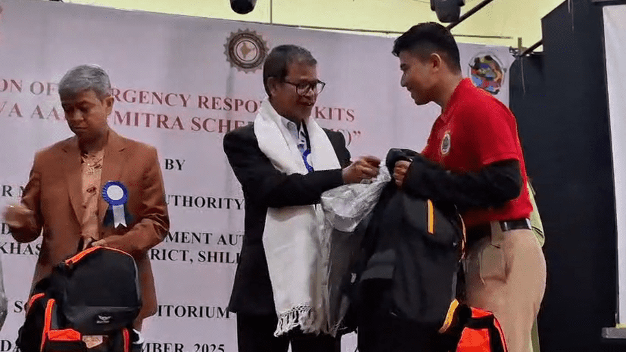 Sam ka DDMA ia ki ERK sha ki 434 ngut ki Yuva Aapda Mitra volunteers ha Shillong