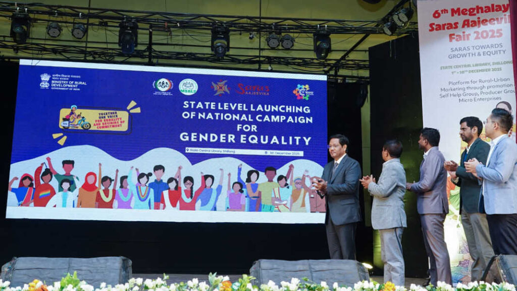 Rakhe ka Jylla ia ka jingjop ki SHG ki kynthei haba plie ia ka 6th Saras Aajeevika fair