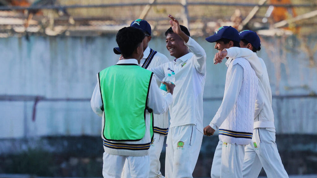 Cooch Behar Trophy | Satang 4 wicket donkam ka Meghalaya ban jop ia ka Nagaland