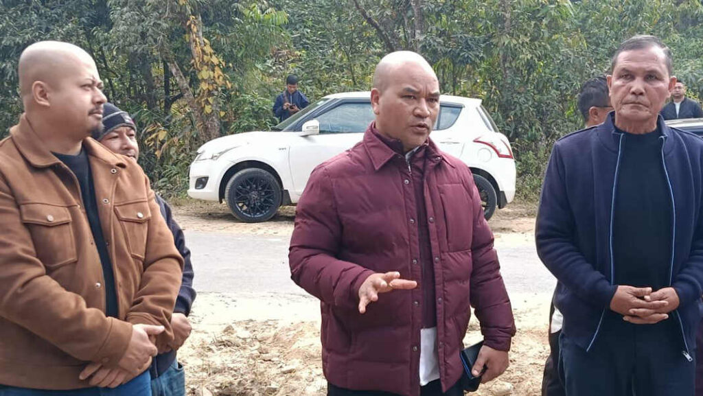 Hiar jurip u Myntri ia ka jaka ban tei ia ka College Sorkar ha Mawthengkut