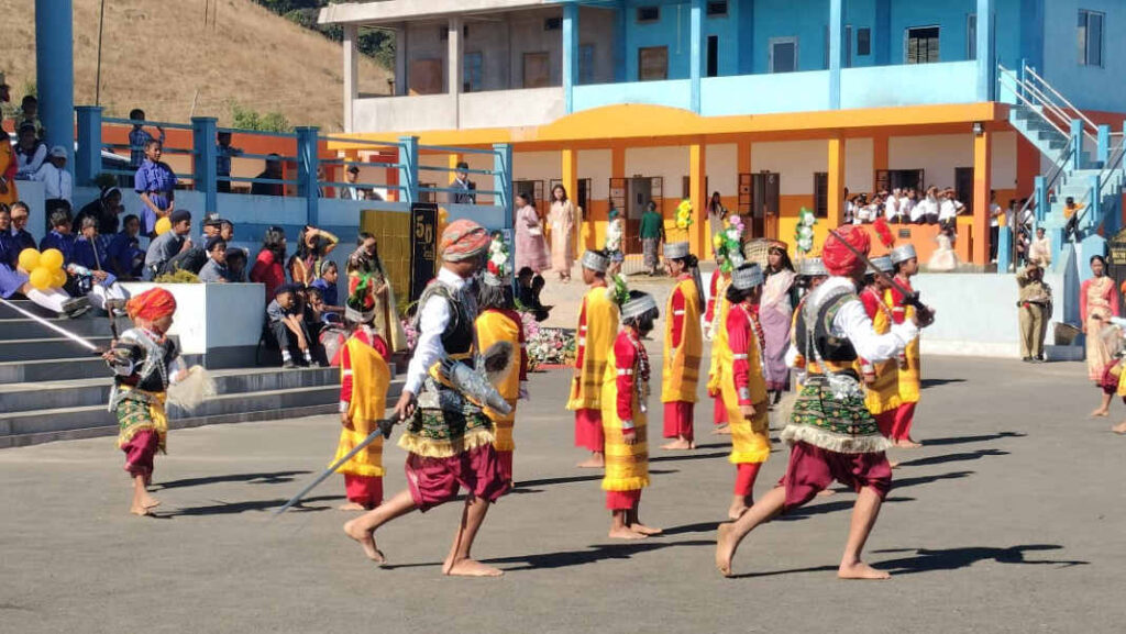 Maham u Bah Prestone ba ki skul kiba bun da ki nonghikai ban ia ki khynnah skul kidei ban khang noh