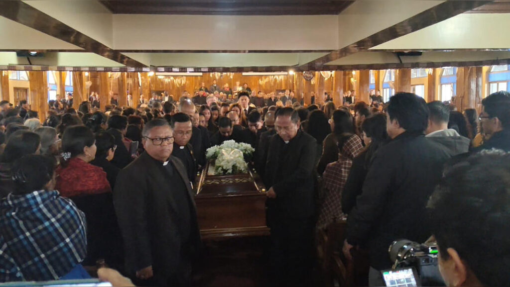 Tuid ki paidbah ban tep don burom ia u Rev Dr RR Cunville ha Shillong