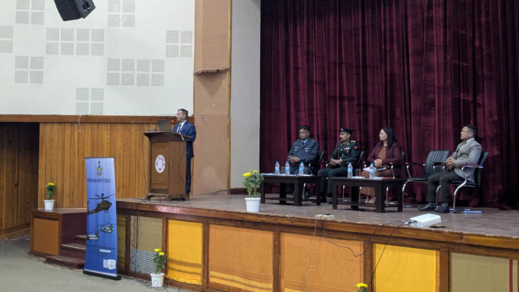 Pynlong ka EKH ia ka ‘Career Drive” ban pynrung kam shipai iaki samla