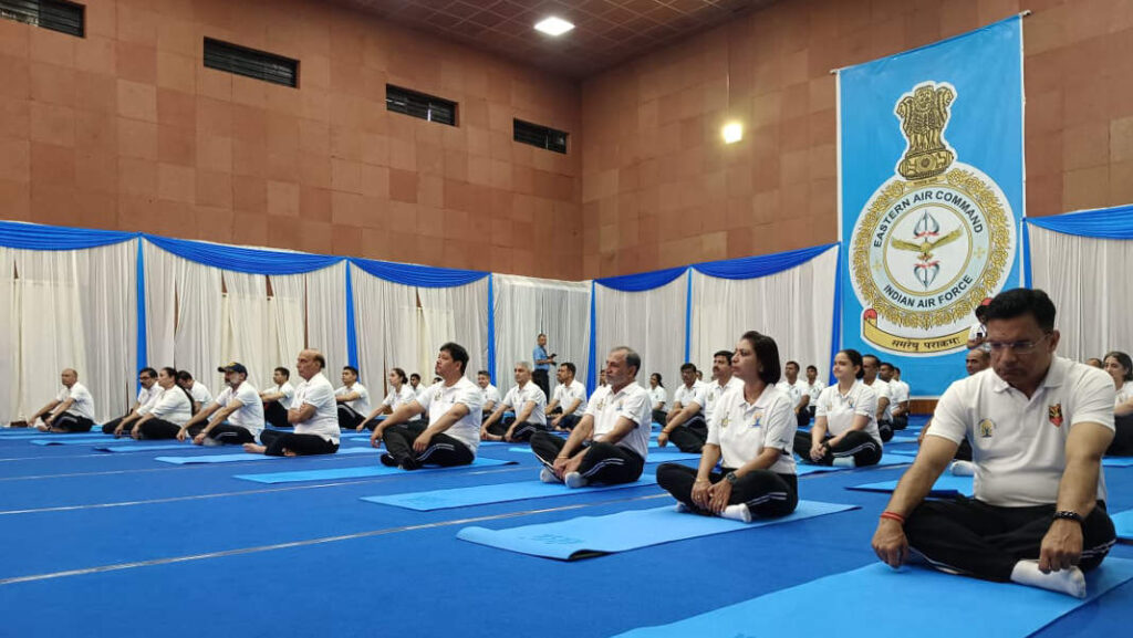 Ïashimbynta u Rajnath Singh bad Conrad Sangma ha ka jingrakhe Yoga Day ha Shillong